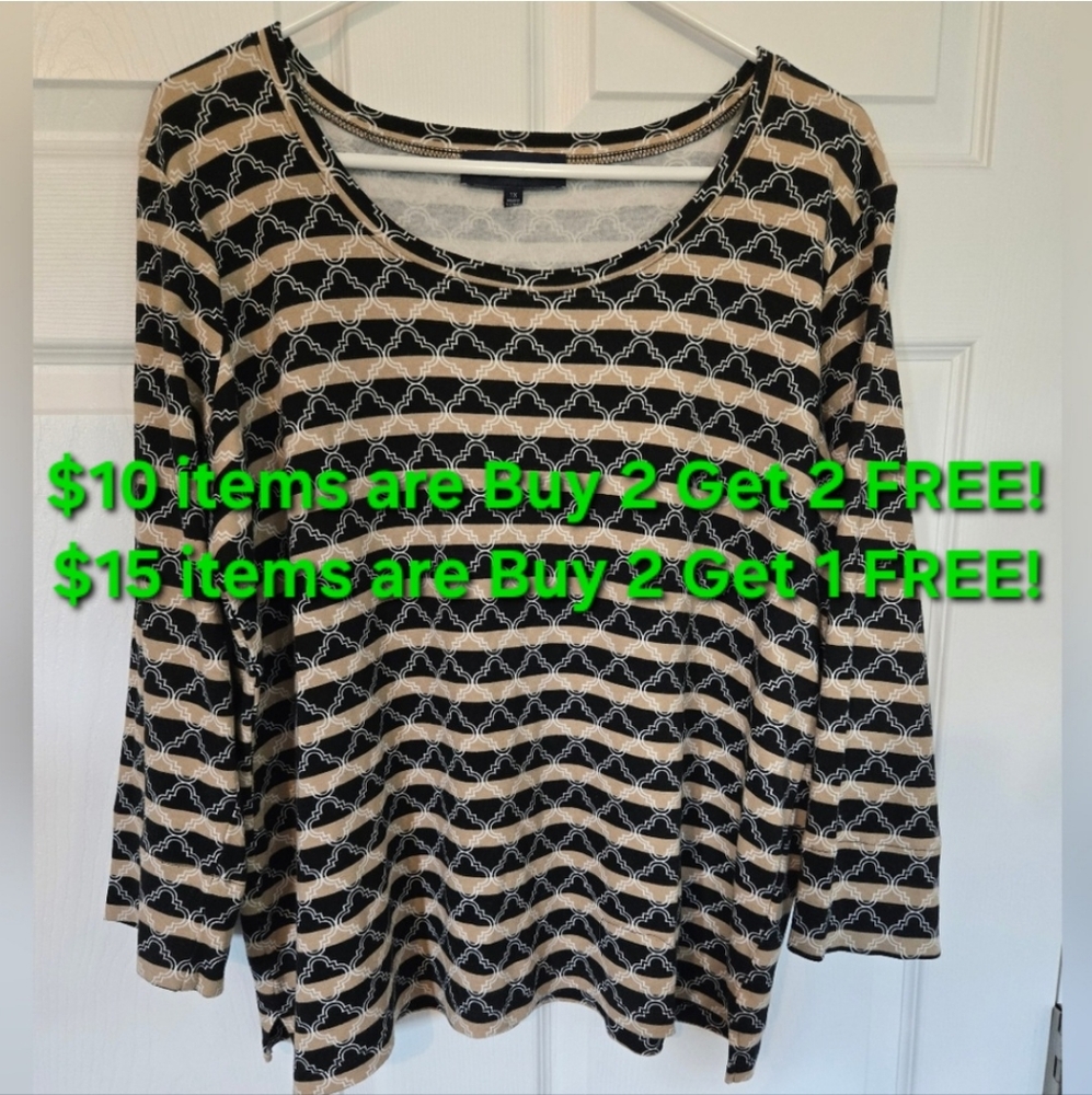 JONES NEW YORK QUATREFOIL SCOOP NECK SHIRT